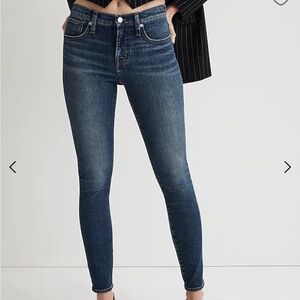 Tall 9" Mid-Rise Skinny Jeans in Ravine Wash size 28T